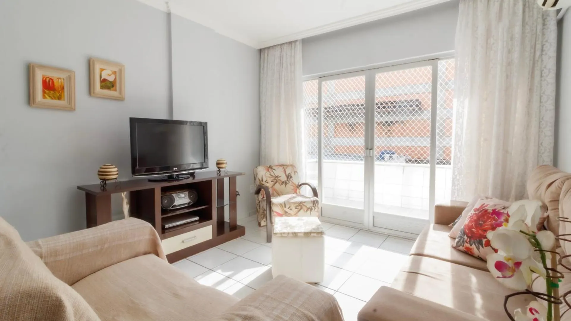 Apt Para 5 Na R. 2000 Proximo A Praia Wc8702 Balneario Camboriu