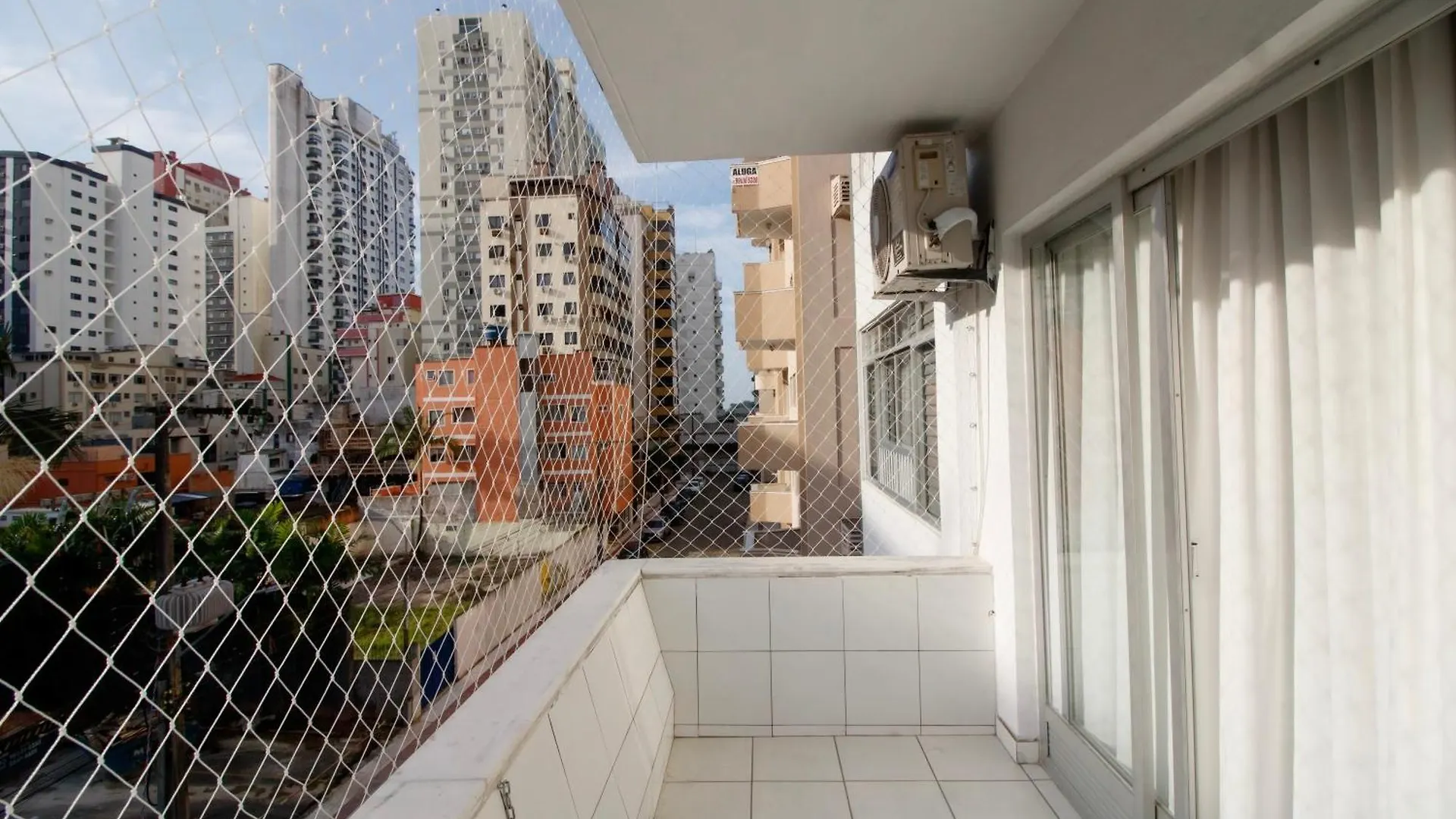 Apt Para 5 Na R. 2000 Proximo A Praia Wc8702 Balneario Camboriu 0*,  Brazil